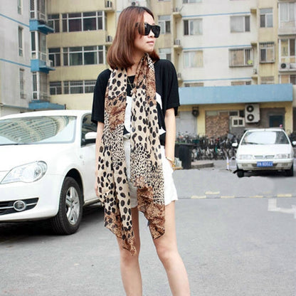 Écharpe Voile à Motif Léopard – Style Chic et Sauvage